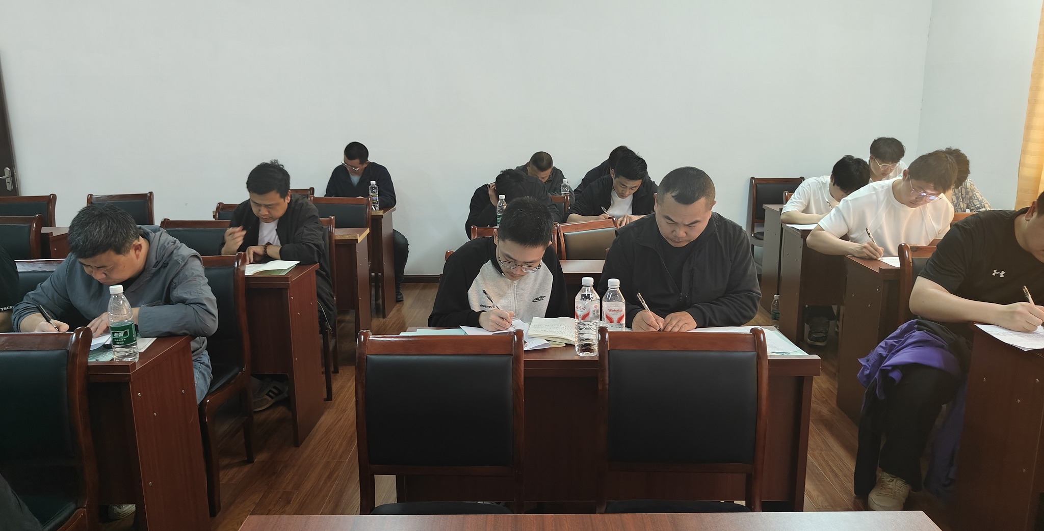 9a03d8efcc115befb2a584d932ea8f6c.jpg
