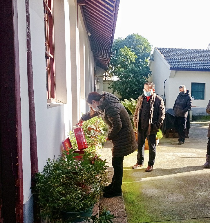金山区开展圣诞节前宗教场所安全大排查工作2-16384830898~1.jpg