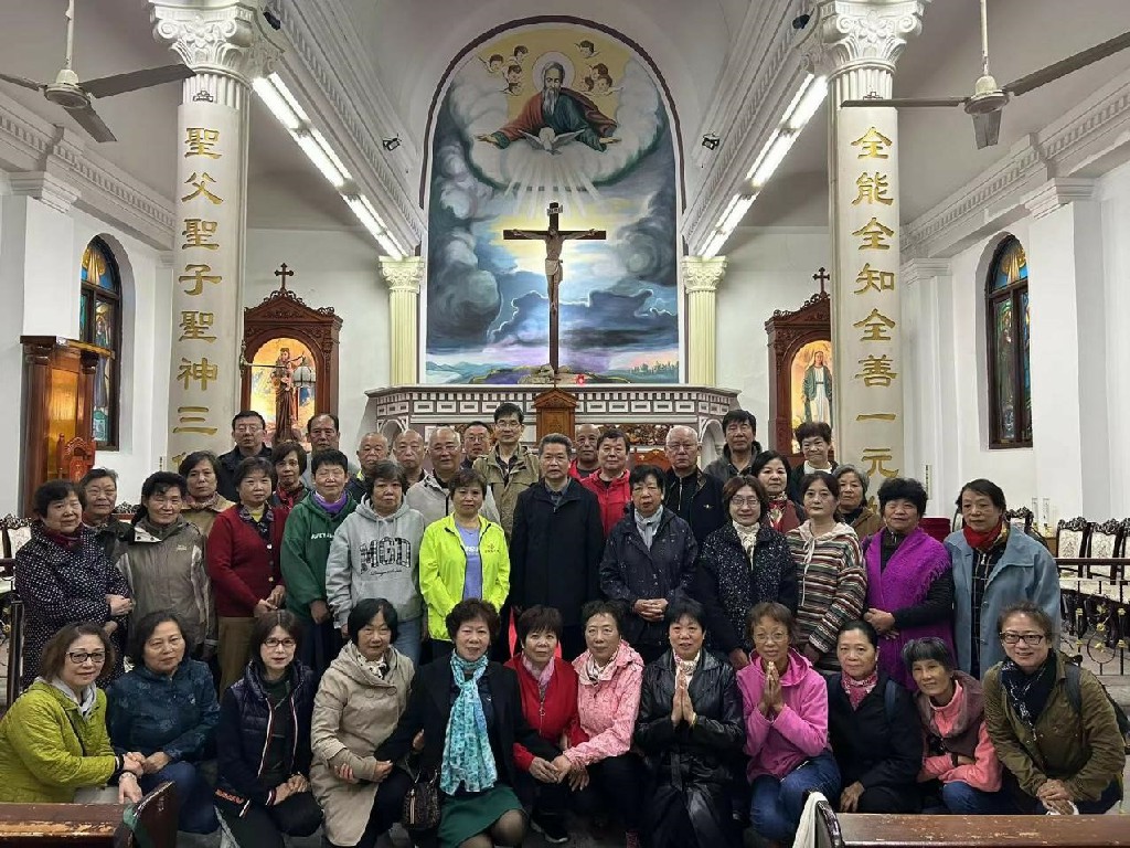 1123徐汇义工培训2-15395425443~1.jpg
